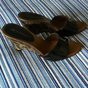 Anne Klein dress wedge Patent leather sz 8.5